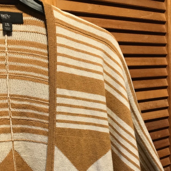 Mossimo Tan & Cream Striped Knit Sweater Poncho - Picture 4 of 12